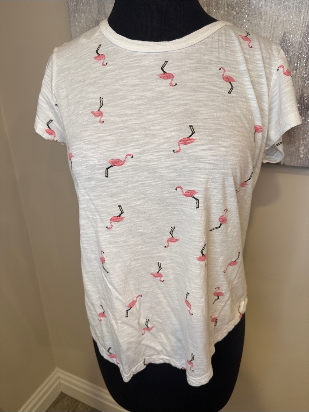 White Flamingo Print Women's Tee size small